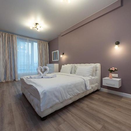 New Modern Apartments. Metro Minskaya Kiev Buitenkant foto
