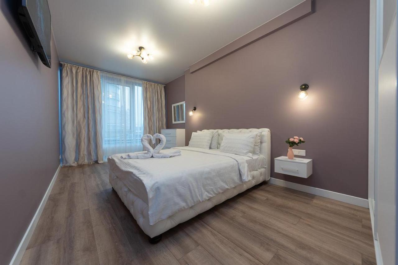 New Modern Apartments. Metro Minskaya Kiev Buitenkant foto